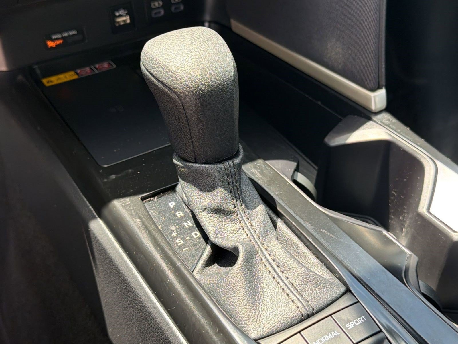 Used 2025 Toyota Camry LE w/ Convenience Package FWD image 17