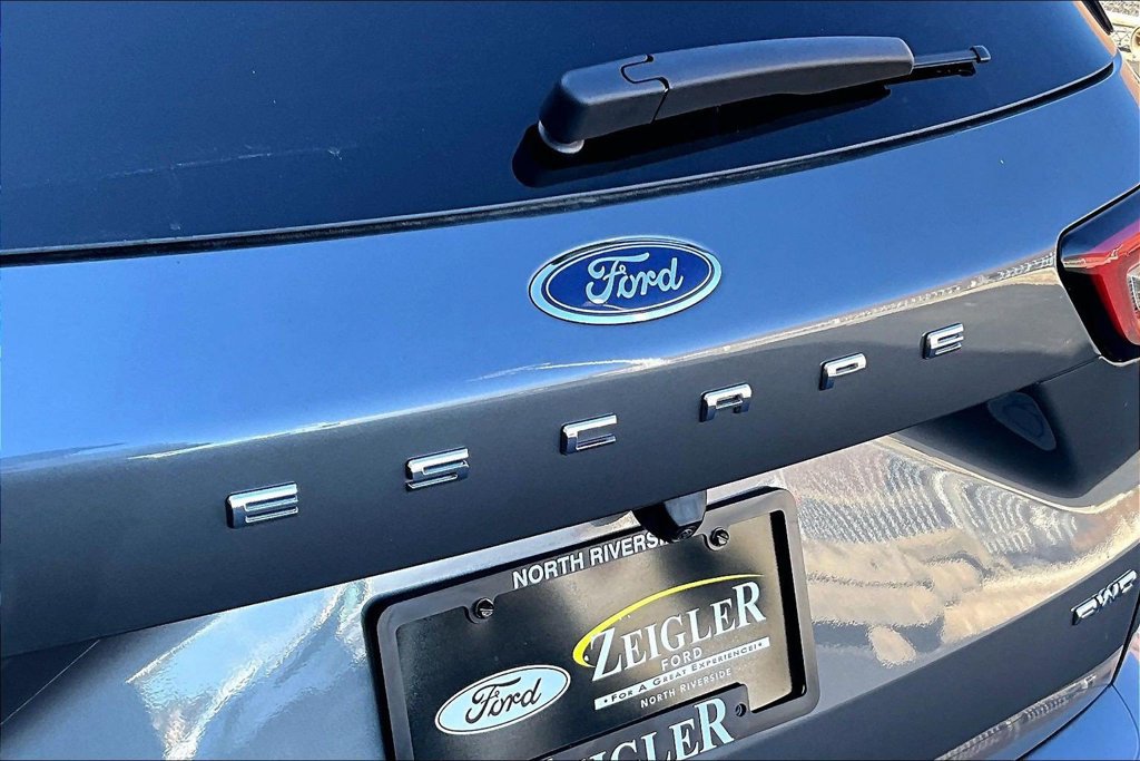 Certified 2023 Ford Escape ST-Line w/ Tech Pack #1 AWD/4WD image 8
