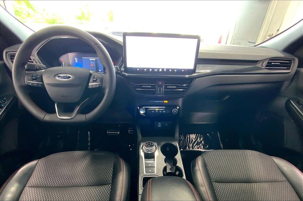 Certified 2023 Ford Escape ST-Line w/ Tech Pack #1 FWD image 15