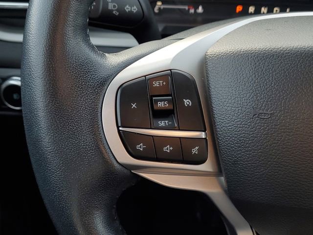Certified 2022 Ford Explorer XLT w/ Equipment Group 202A image 15