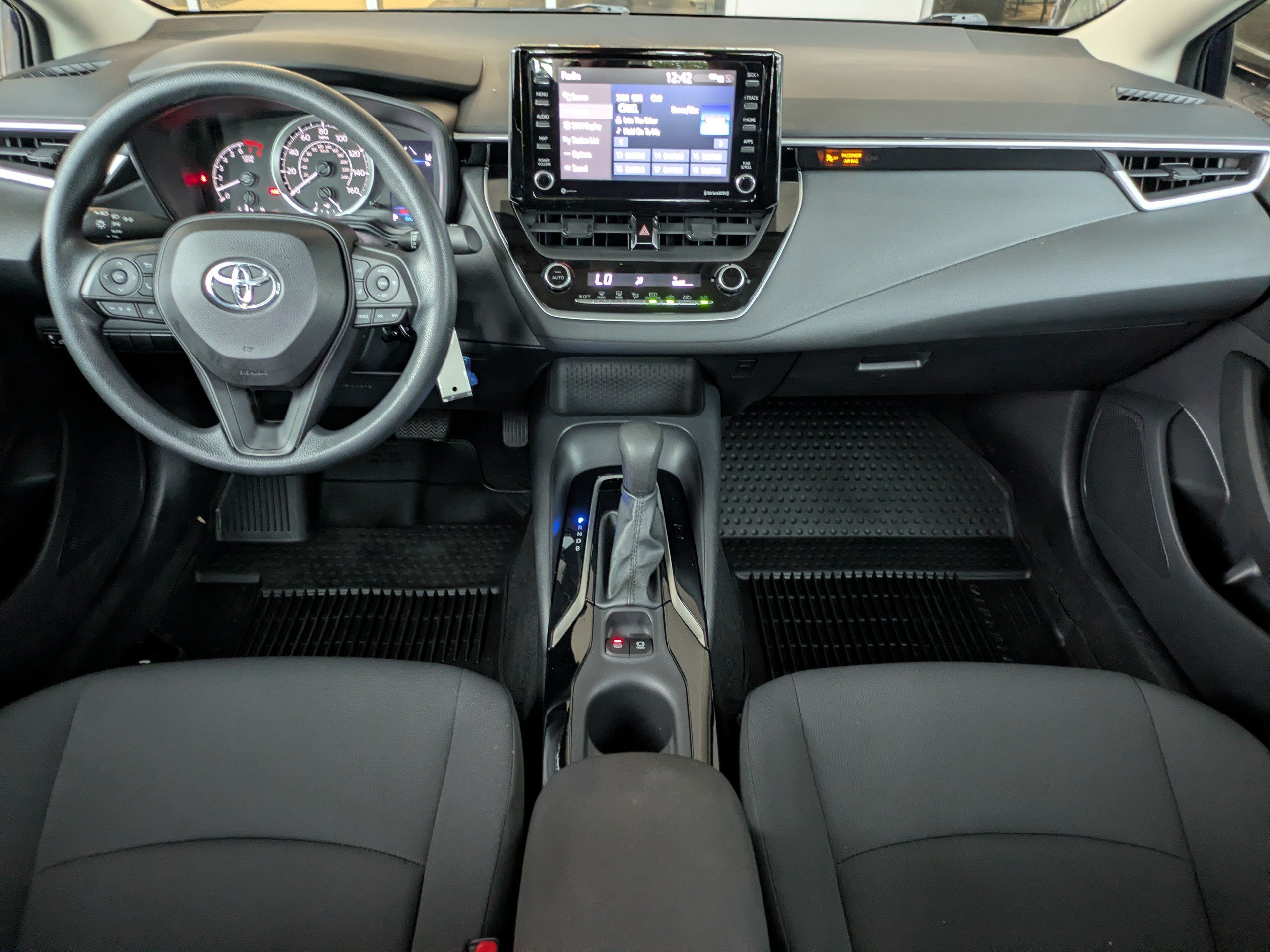 Used 2022 Toyota Corolla LE FWD image 15