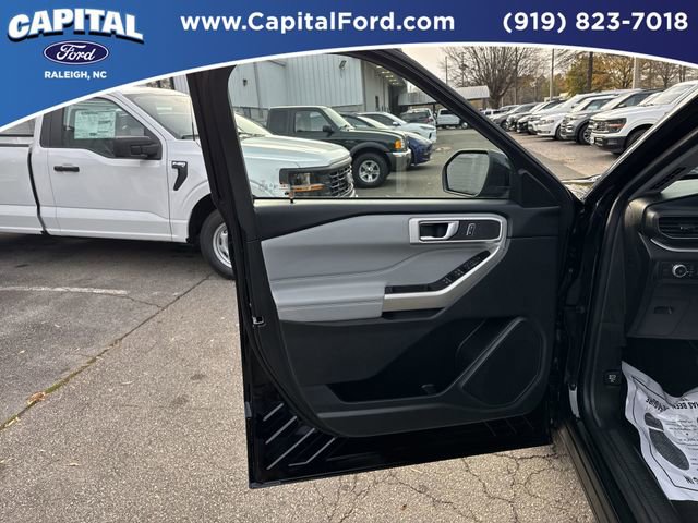 Certified 2022 Ford Explorer XLT w/ Equipment Group 202A image 19