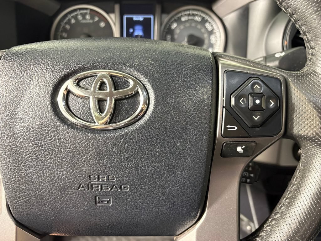 Used 2017 Toyota Tacoma SR5 w/ Tow Package AWD/4WD image 21