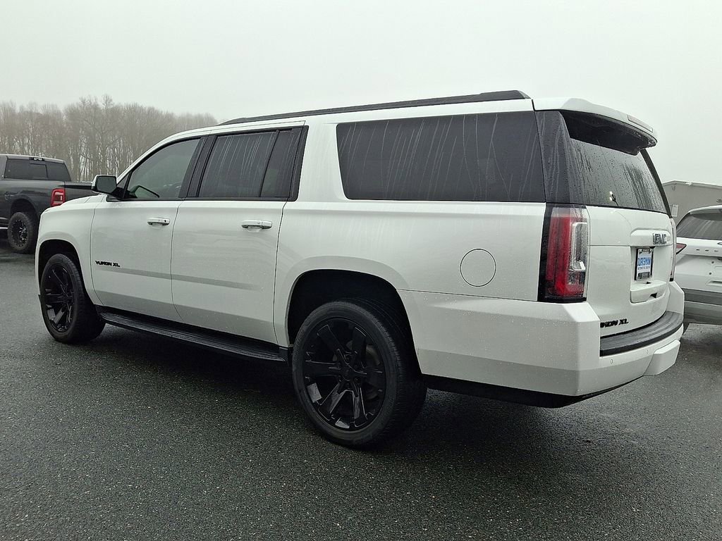 Used 2019 GMC Yukon XL SLT w/ Graphite Performance Edition image 4