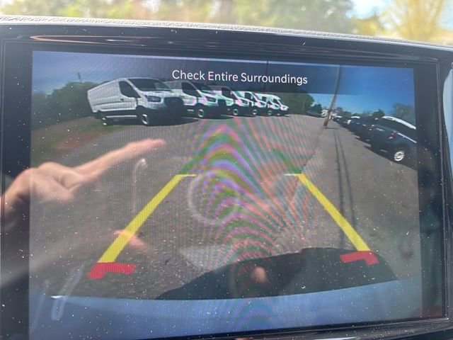 Used 2023 Chrysler Pacifica Touring-L FWD image 12
