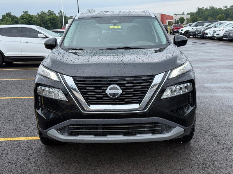 Used 2023 Nissan Rogue SV w/ SV Premium B Package FWD image 9