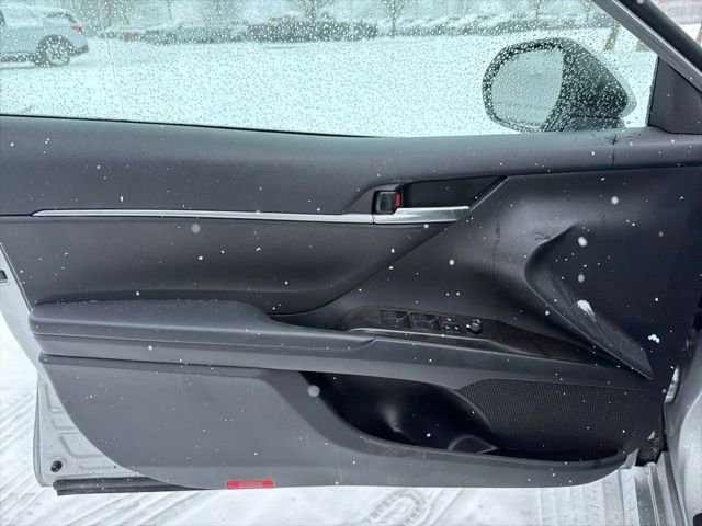 Used 2023 Toyota Camry SE image 16