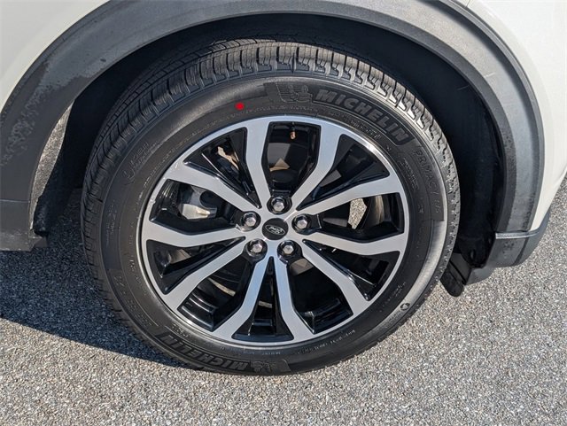 Certified 2023 Ford Explorer ST image 17