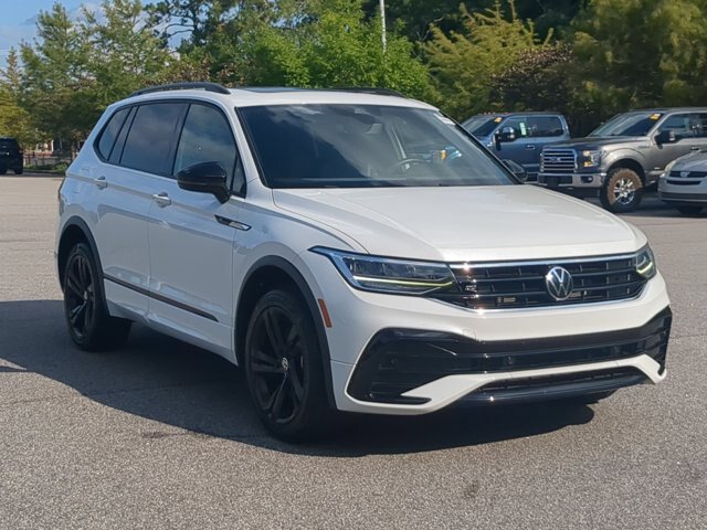 Used 2023 Volkswagen Tiguan SE R-Line