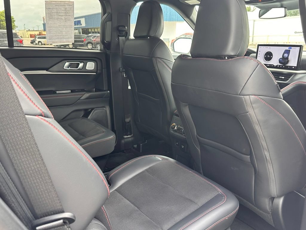 Certified 2025 Ford Explorer ST w/ Sun And Sound Package AWD/4WD image 23