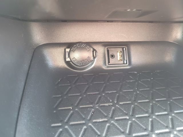 Used 2019 Toyota RAV4 XLE AWD/4WD image 26