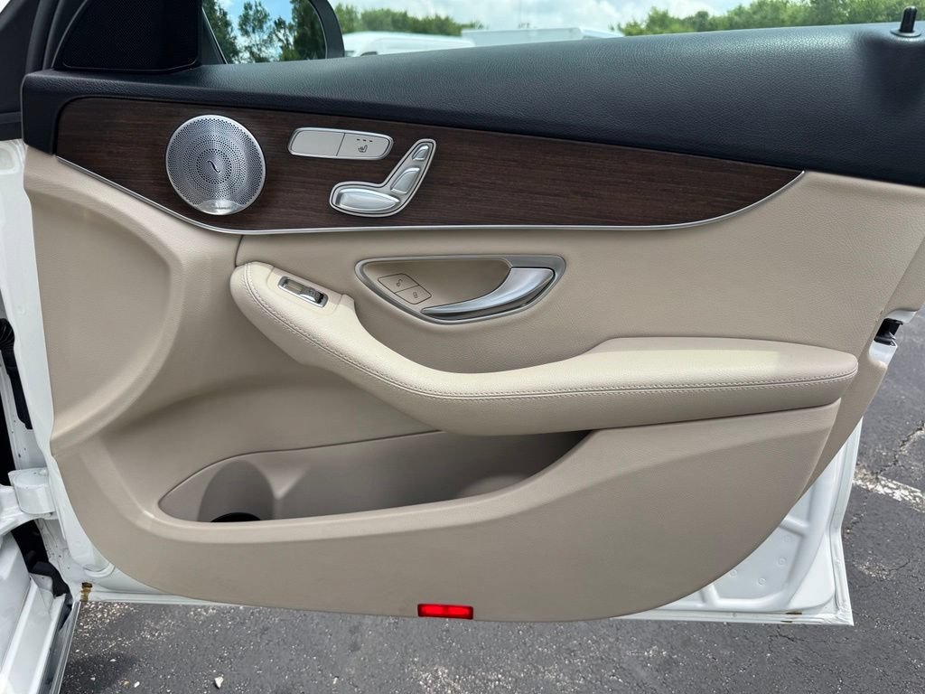 Used 2021 Mercedes-Benz C 300 4MATIC Sedan image 25