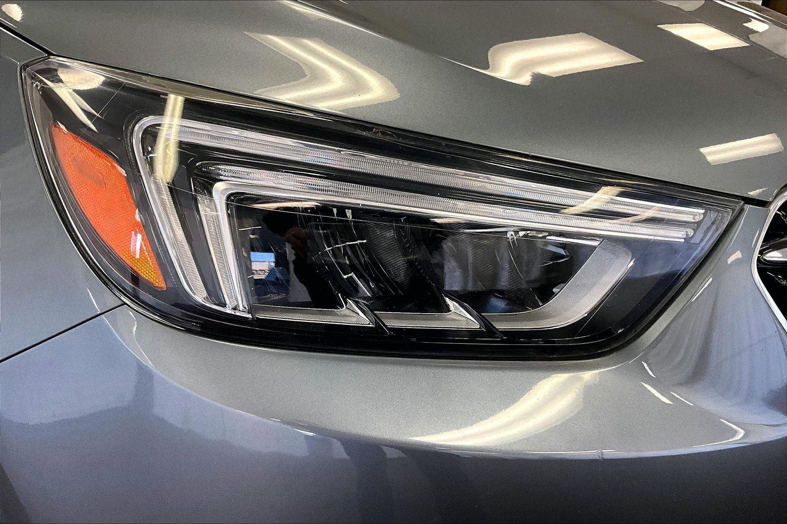 Used 2019 Buick Encore Essence w/ Experience Buick Package image 27