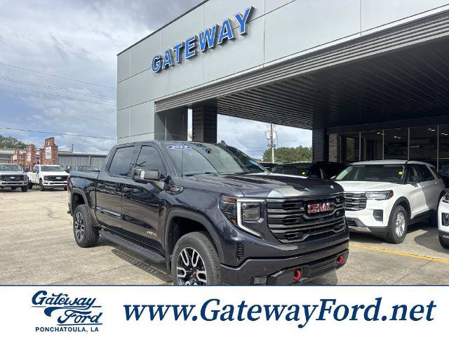 Used 2024 GMC Sierra 1500 AT4 w/ Technology Package AWD/4WD image 1
