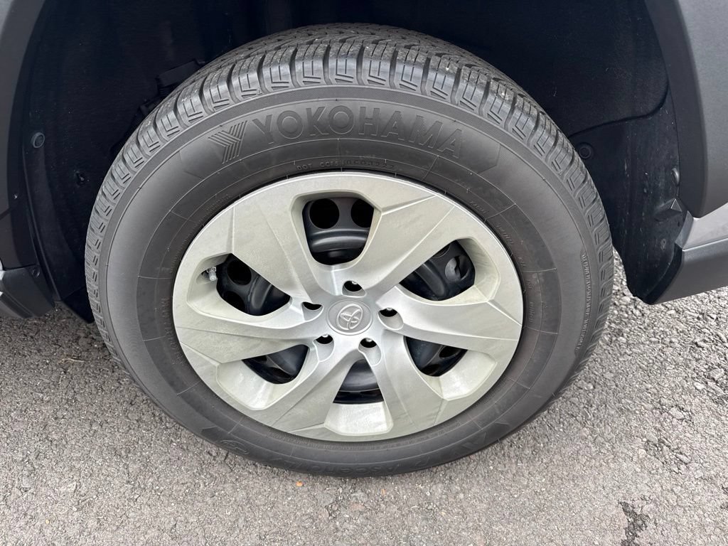 Used 2019 Toyota RAV4 LE w/ All Weather Liner Package AWD/4WD image 9
