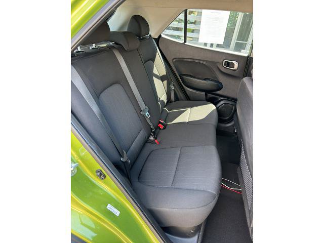 Used 2020 Hyundai Venue SE FWD image 8