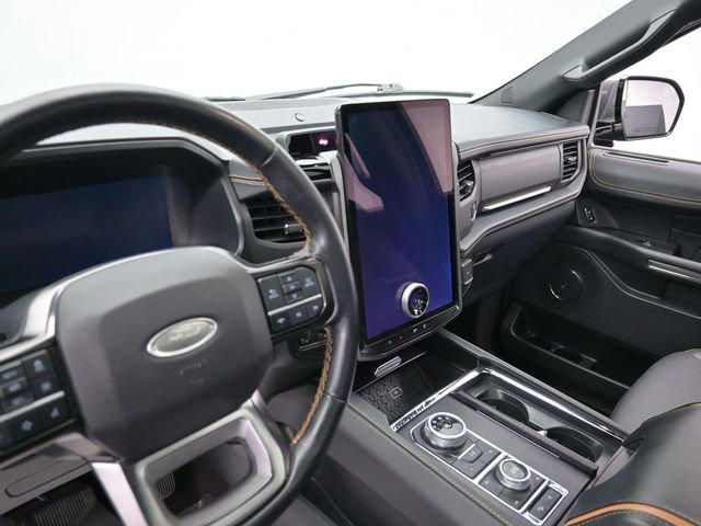 Certified 2023 Ford Expedition Platinum image 24
