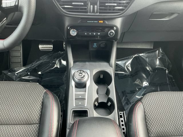 Certified 2023 Ford Escape ST-Line w/ Tech Pack #1 AWD/4WD image 15
