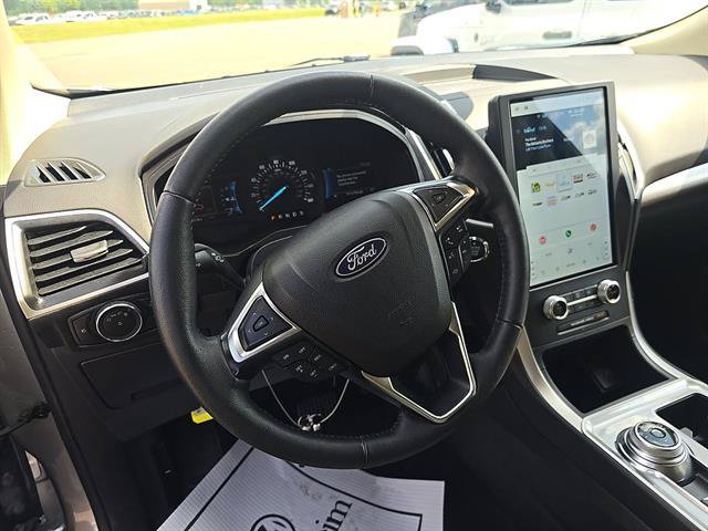 Certified 2024 Ford Edge SEL w/ Convenience Package AWD/4WD image 13