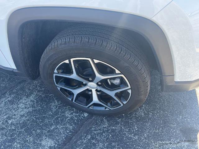 Used 2024 Jeep Compass Limited image 10