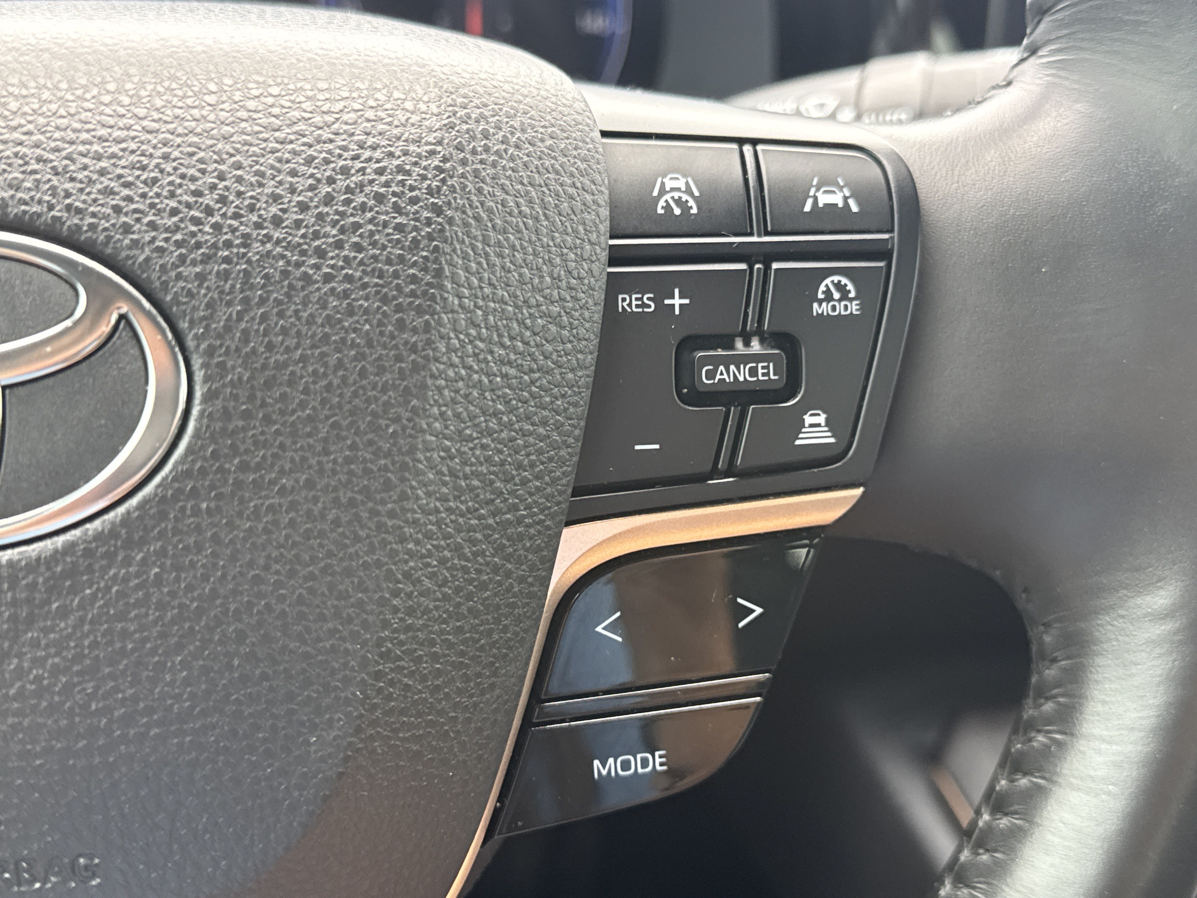 Used 2023 Toyota Crown AWD/4WD image 17