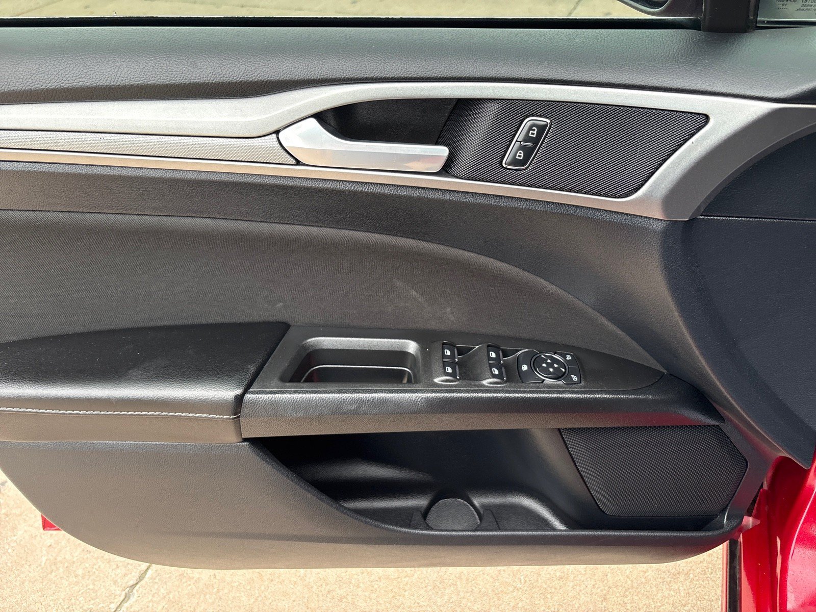 Certified 2020 Ford Fusion SE AWD/4WD image 12