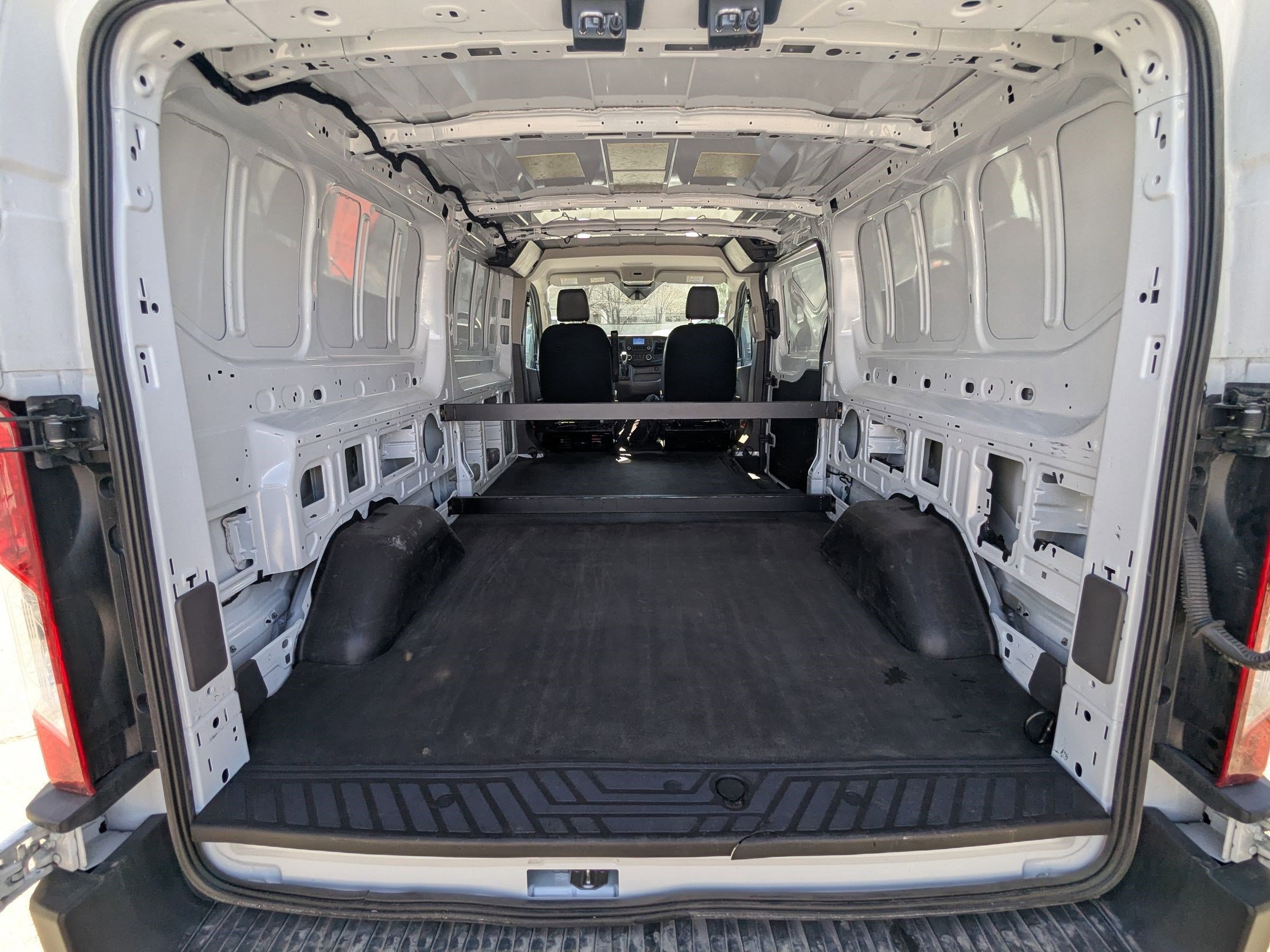 Certified 2024 Ford Transit 150 Low Roof image 31