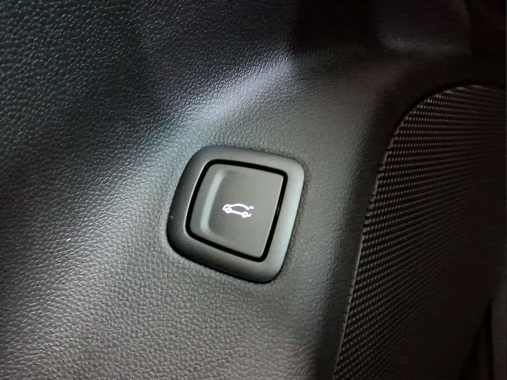 Used 2023 Cadillac CT5 Sport AWD/4WD image 19