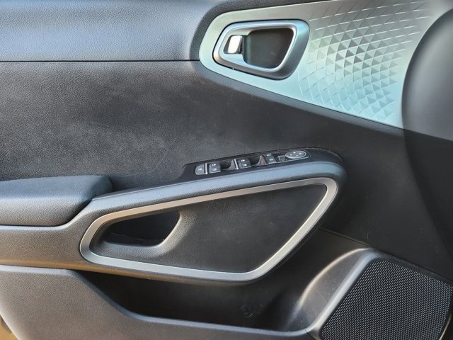 Used 2023 Kia Soul LX w/ Option Group 015 image 20