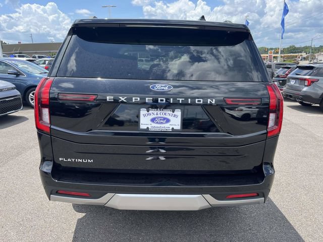 Certified 2025 Ford Expedition Platinum w/ Platinum Ultimate Package AWD/4WD image 4