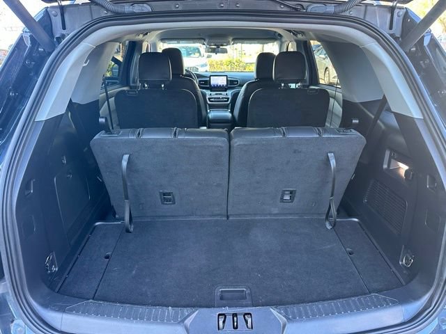 Certified 2022 Ford Explorer XLT w/ Equipment Group 202A RWD image 16