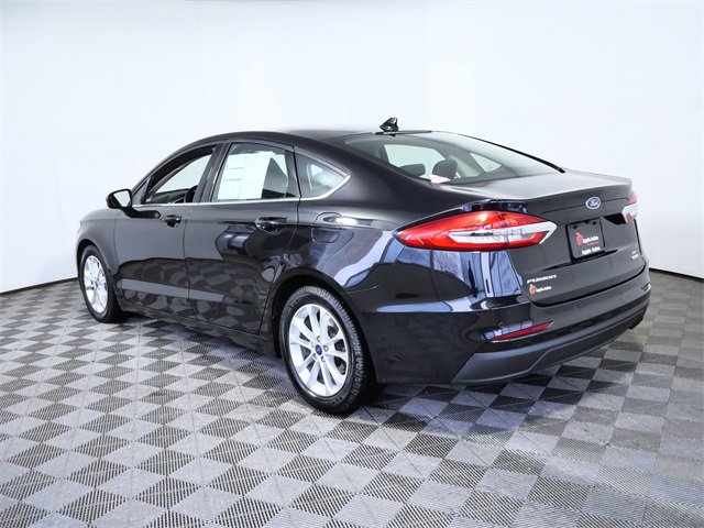Certified 2020 Ford Fusion SE image 6