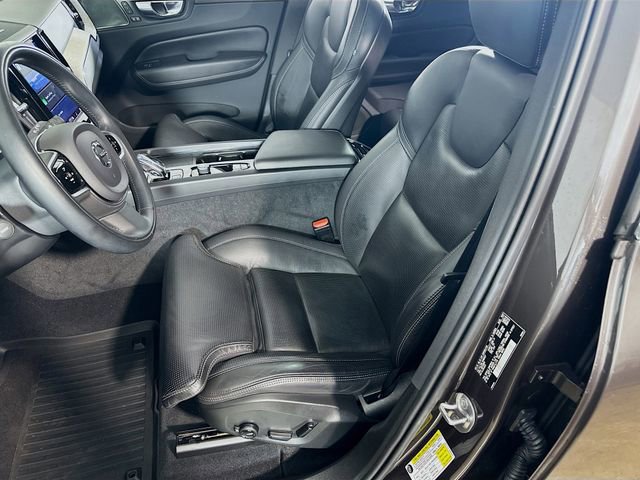 Used 2022 Volvo XC60 B5 Inscription w/ Climate Package image 18