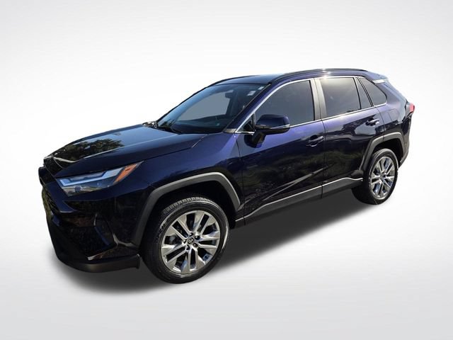 Used 2023 Toyota RAV4 XLE Premium FWD image 3