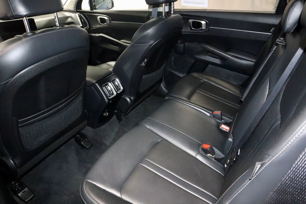 Used 2025 Kia Sorento S FWD image 21