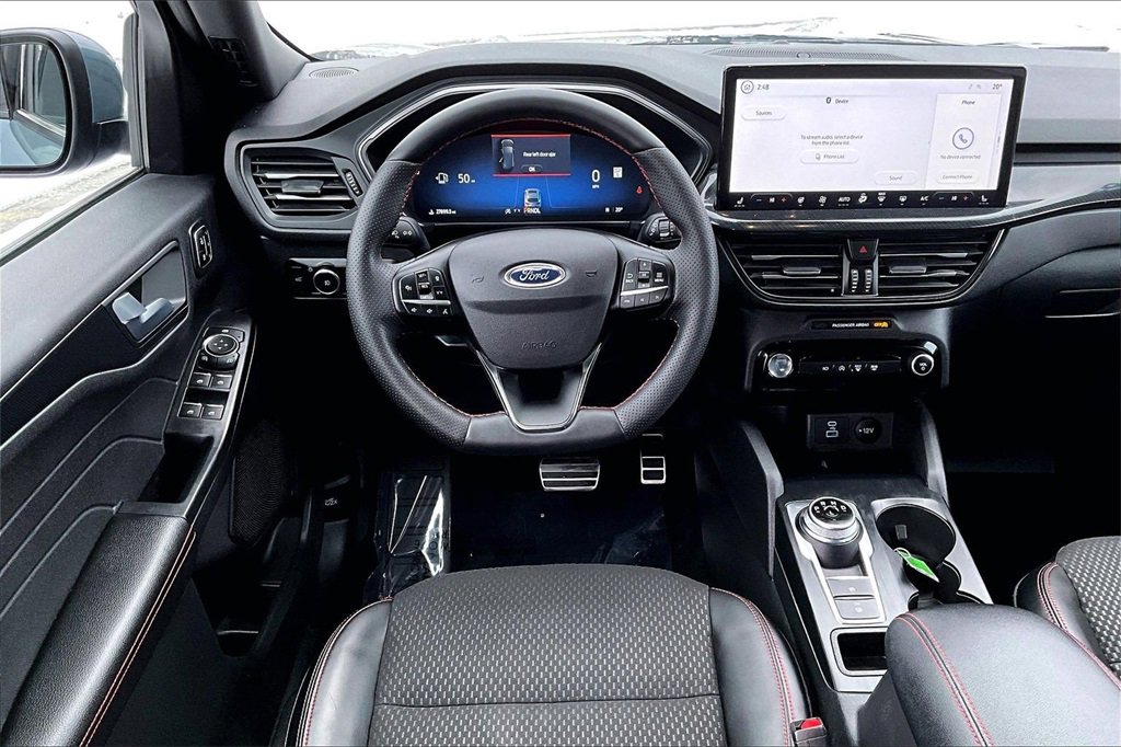 Certified 2023 Ford Escape ST-Line Select w/ Tech Pack #2 image 5