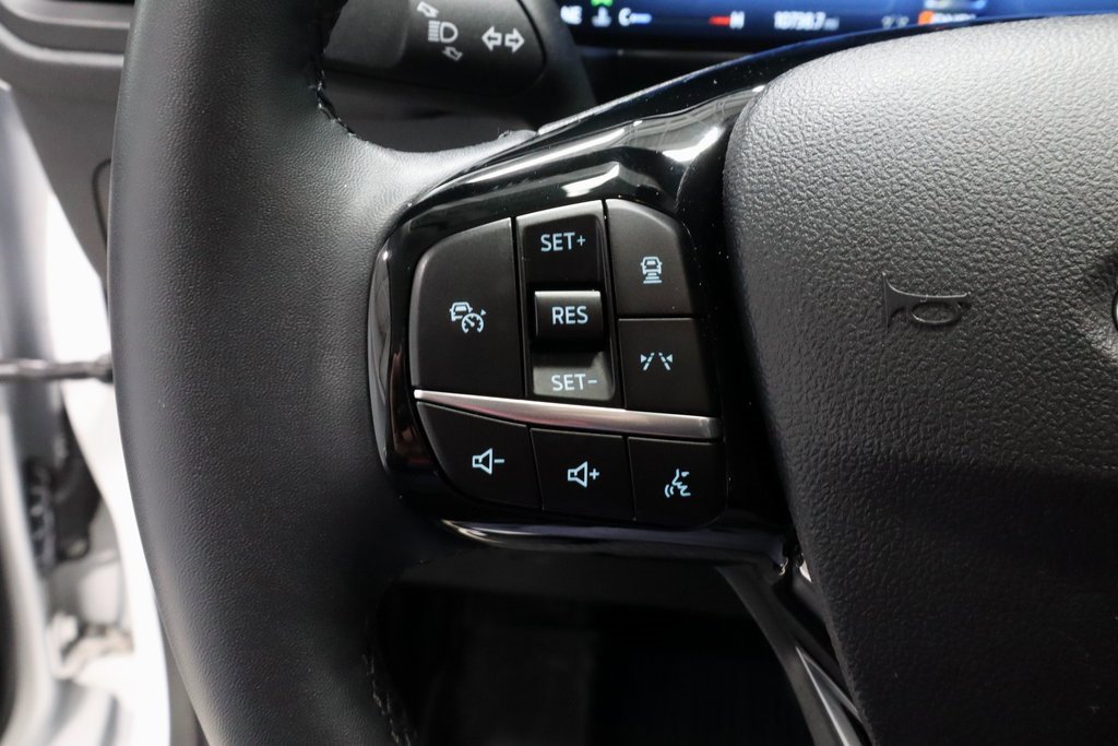 Certified 2024 Ford Escape SE w/ PHEV Premium Package image 29