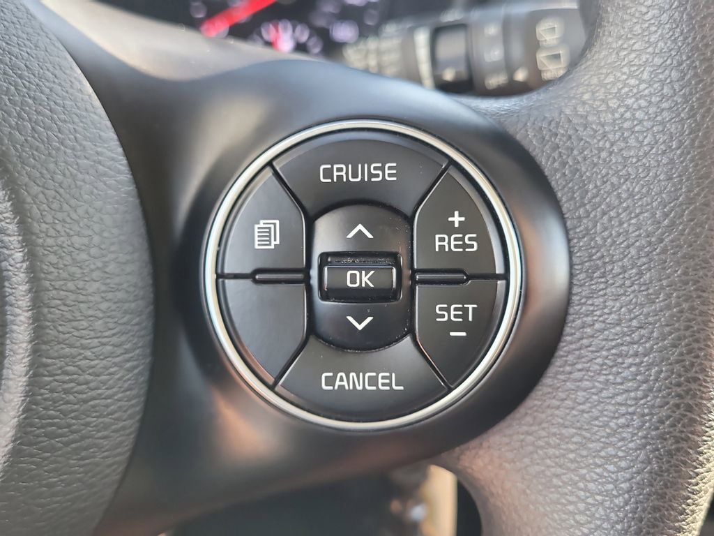 Used 2022 Kia Soul LX image 26