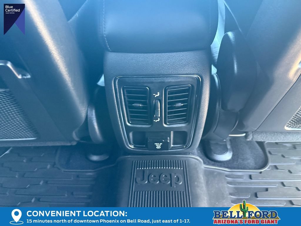 Used 2019 Jeep Grand Cherokee Altitude AWD/4WD image 12