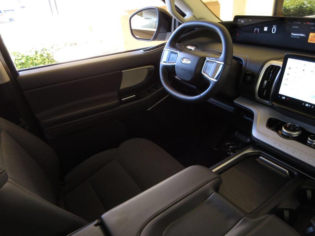 Certified 2025 Ford Expedition Max Active RWD image 18