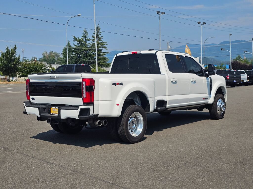 Certified 2025 Ford F450 Platinum w/ Camper Package AWD/4WD image 5