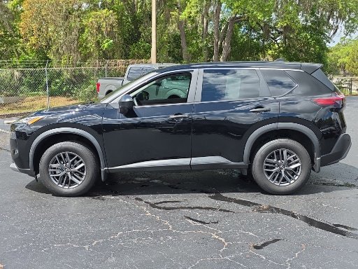 Used 2023 Nissan Rogue S FWD image 2
