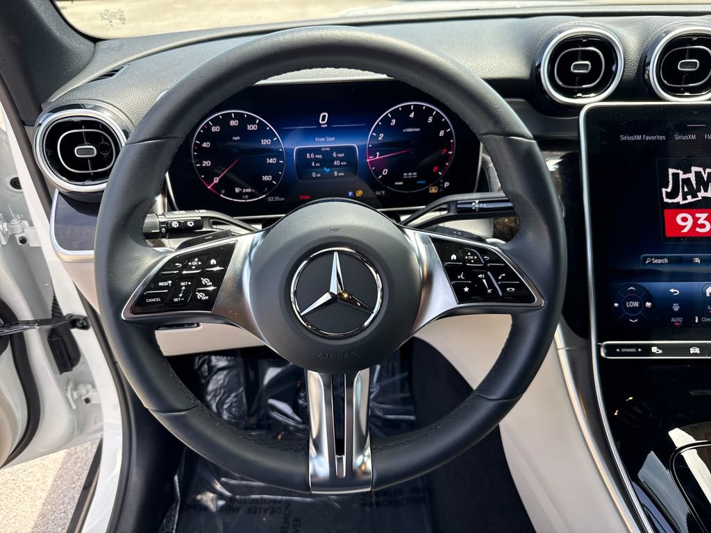 Used 2025 Mercedes-Benz GLC 300 image 14