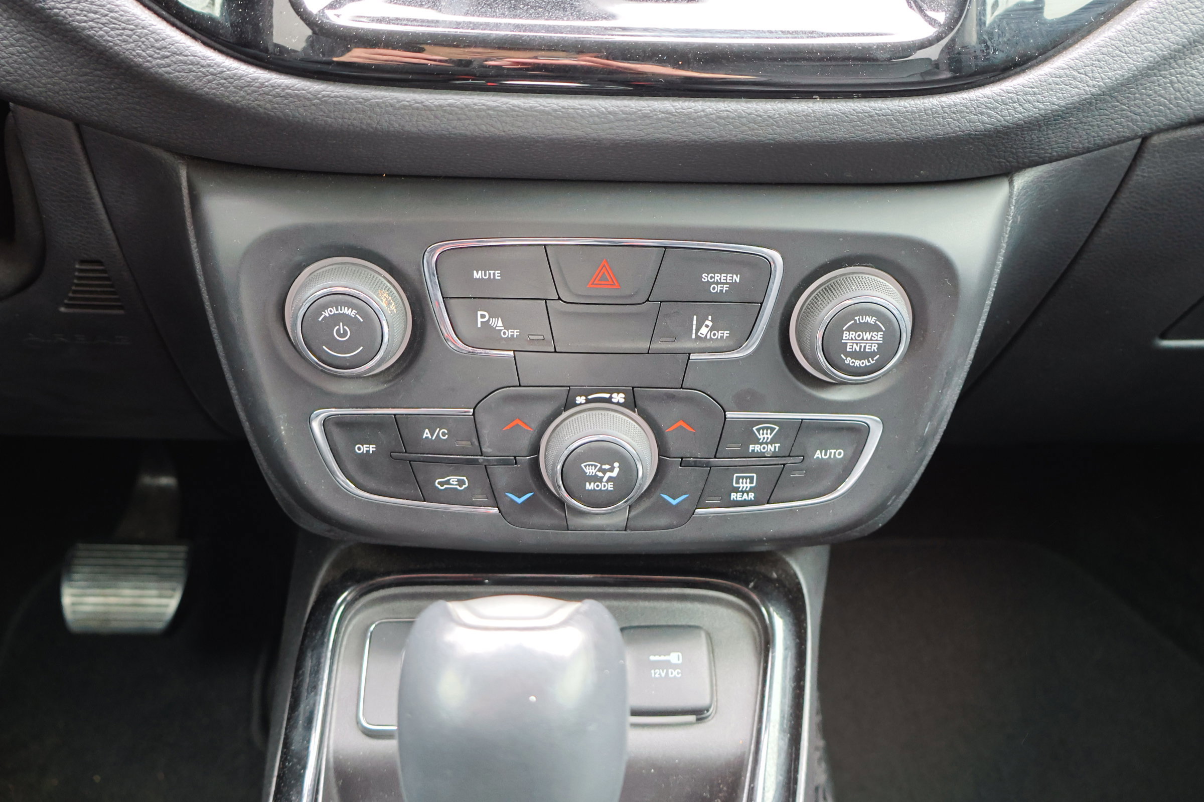 Used 2018 Jeep Compass Limited w/ Navigation Group image 26