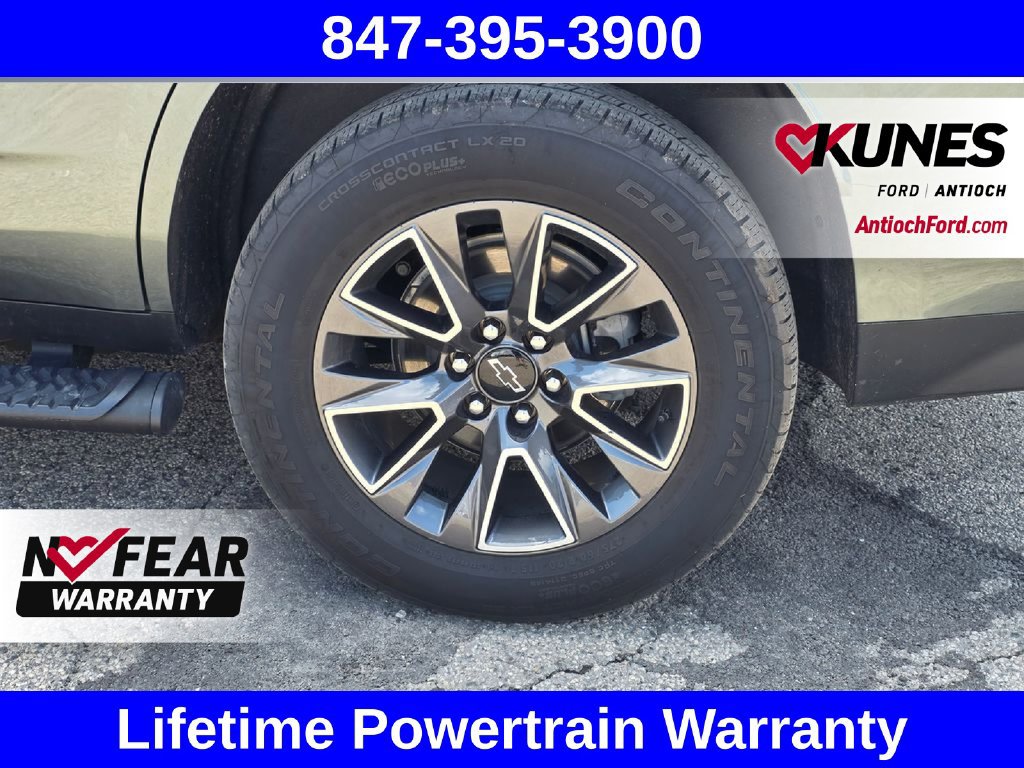 Used 2023 Chevrolet Tahoe Z71 w/ Luxury Package AWD/4WD image 15