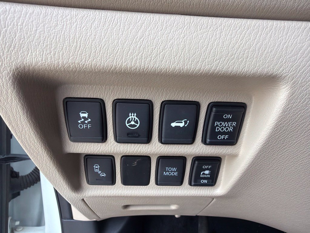 Used 2017 Nissan Pathfinder Platinum AWD/4WD image 64