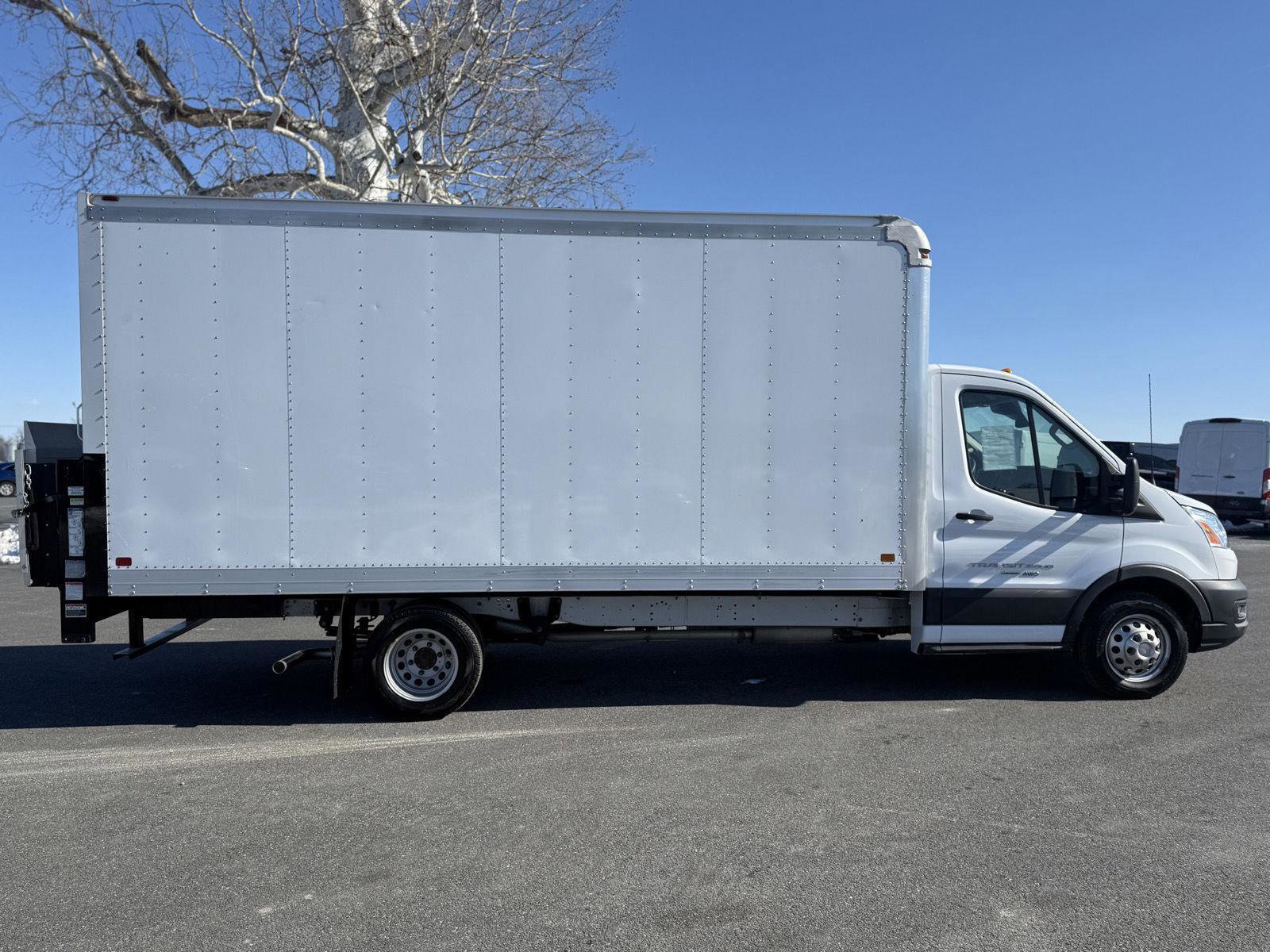 Certified 2022 Ford Transit 350 T350hd w/ Interior Upgrade Package image 6