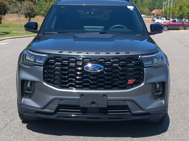 Certified 2025 Ford Explorer ST AWD/4WD image 9