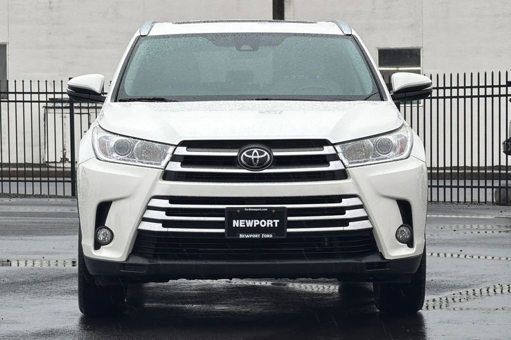 Used 2018 Toyota Highlander XLE image 8