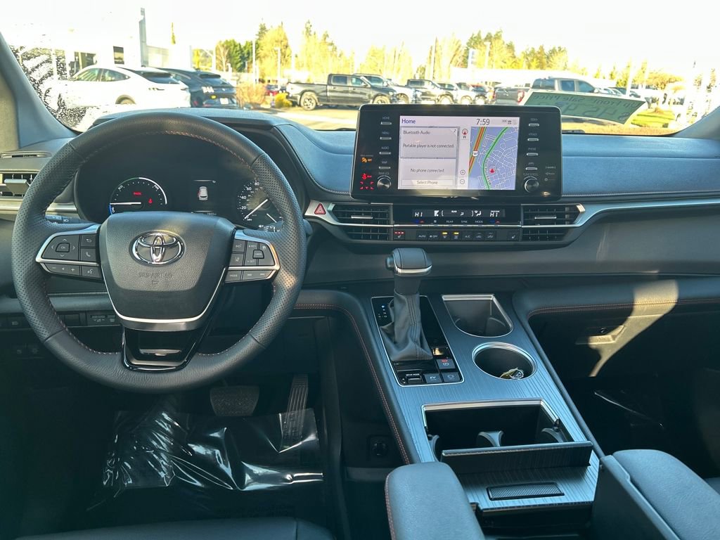 Used 2023 Toyota Sienna XSE image 6